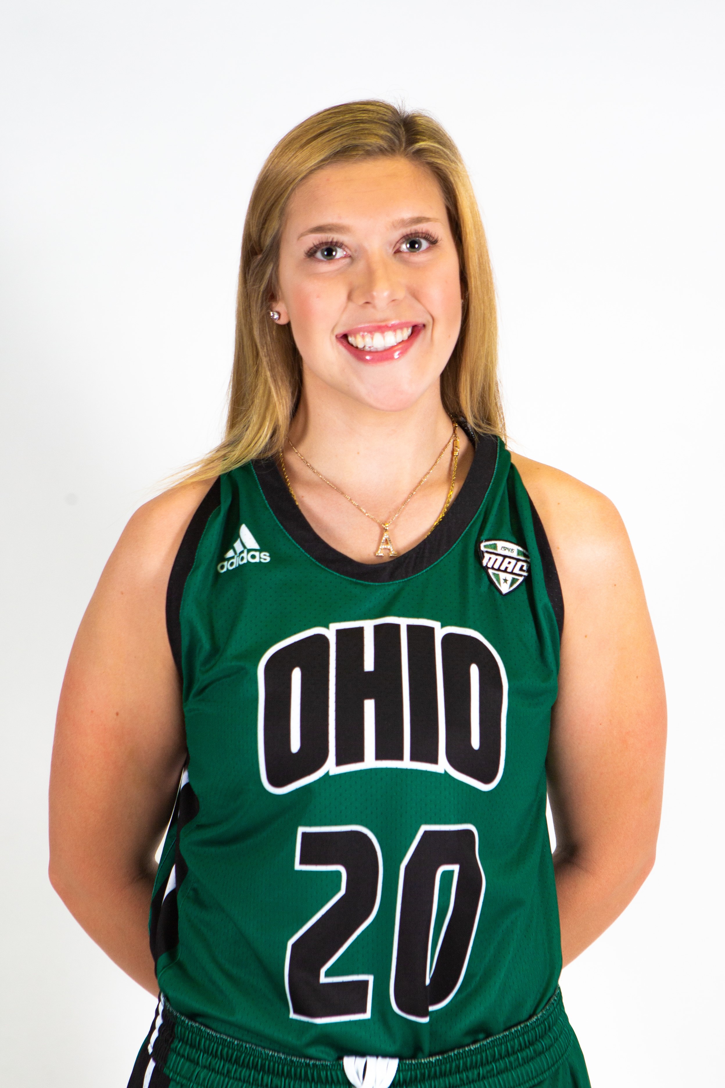 Abby Garnett overcomes obstacles on the court and in the classroom
